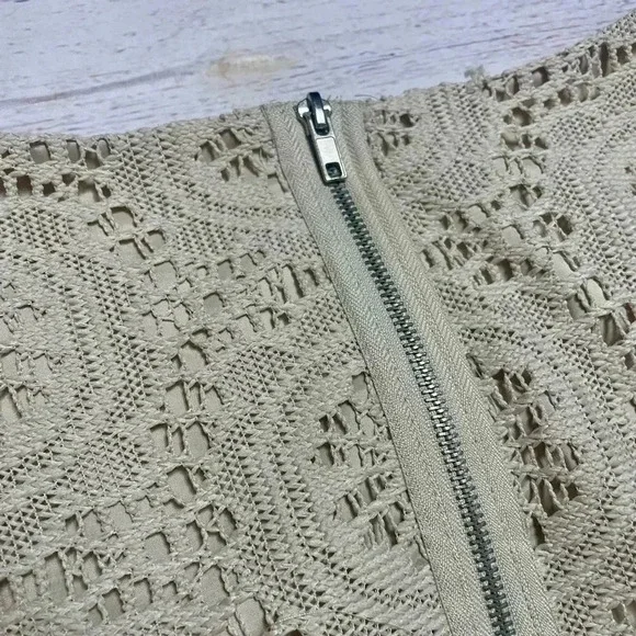 EUC Tan‎ Crochet Lace Women’s Cocktail Formal Adrianna Papell 1/4 Sleeve Dress - Picture 8 of 11